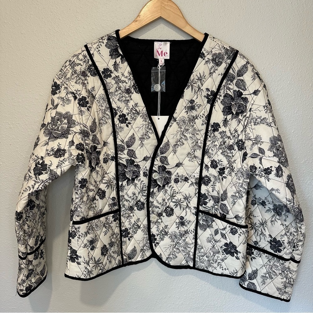 **NWT** So Me Quilted Floral Black and White Women's Jacket - Picture 3 of 13